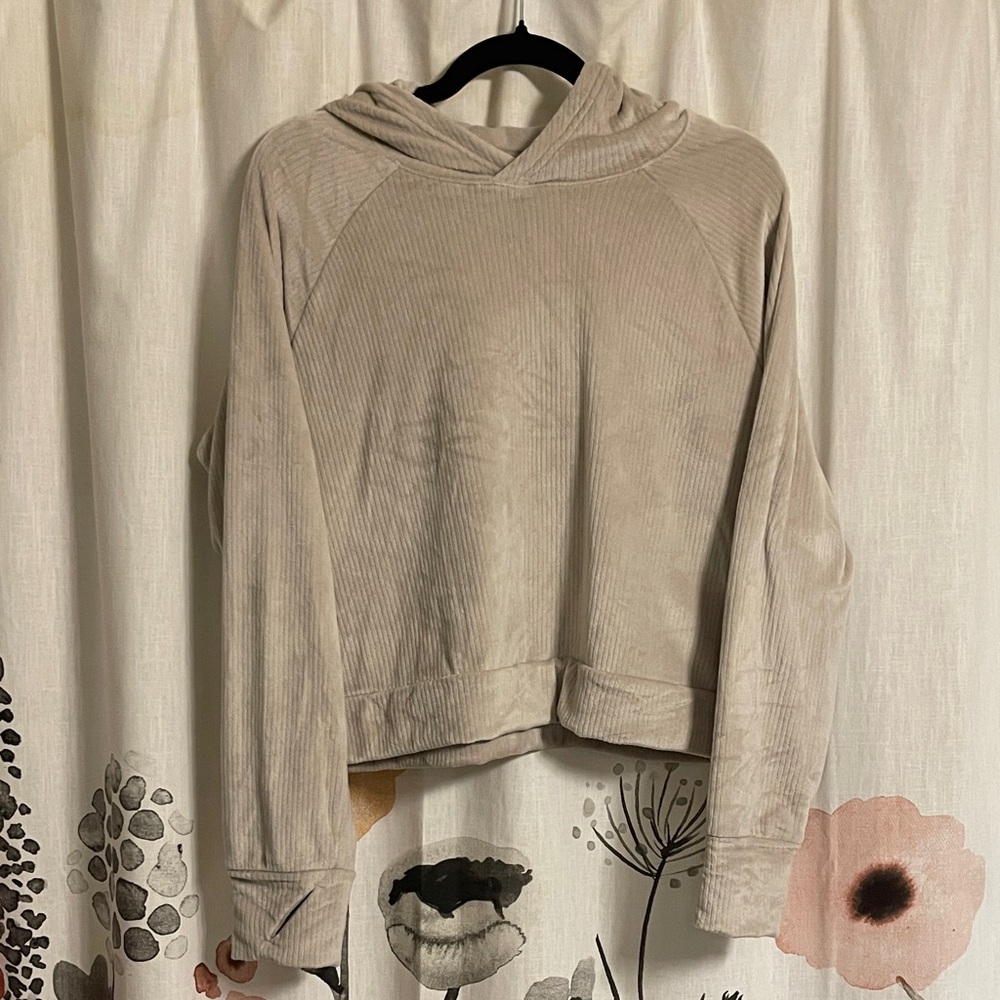 GUC All in Motion Taupe Hoodie Size Medium